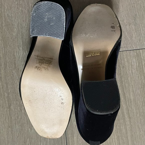 KMB "Arcilla" black velvet block heels Barely Worn - Picture 5 of 7